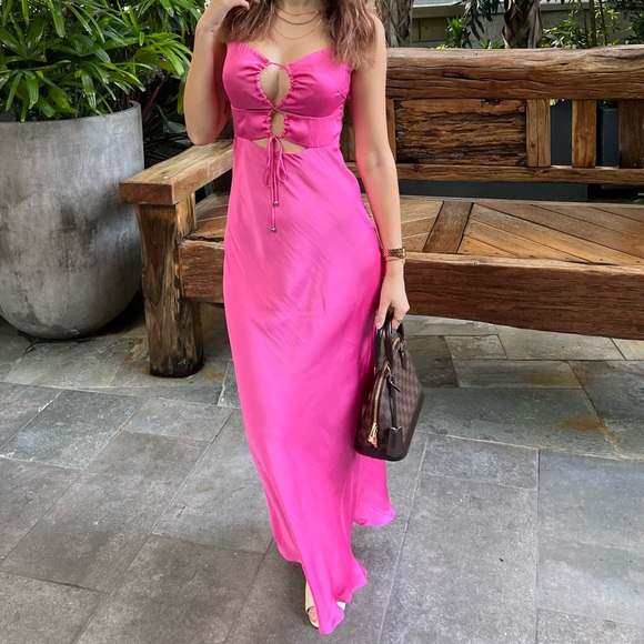 Satin Maxi Dress 💗 - Picture 4 of 5